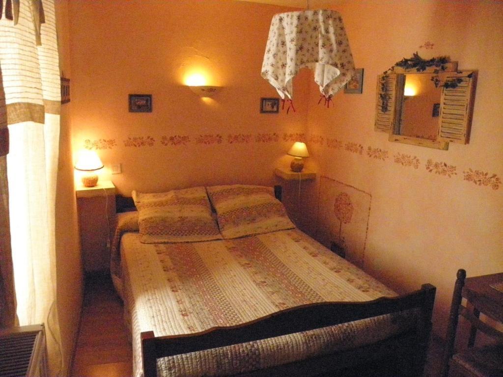 Gite Auberge Les Terres Blanches De Meolans الغرفة الصورة
