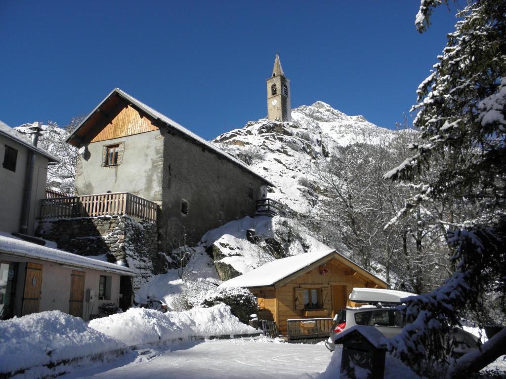 Gite Auberge Les Terres Blanches De Meolans المظهر الخارجي الصورة